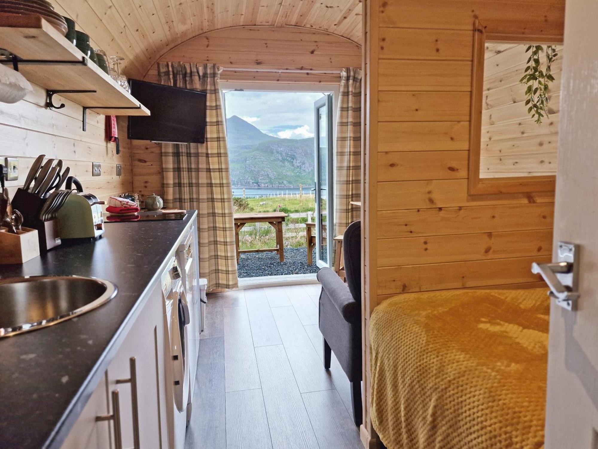 Gorse Gorgeous Glamping Hideaway Lejlighed Dundonnell Eksteriør billede